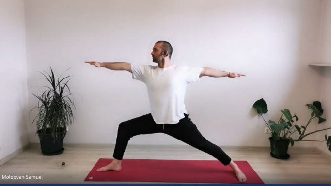 Lunch Yoga with Samuel- 45min
